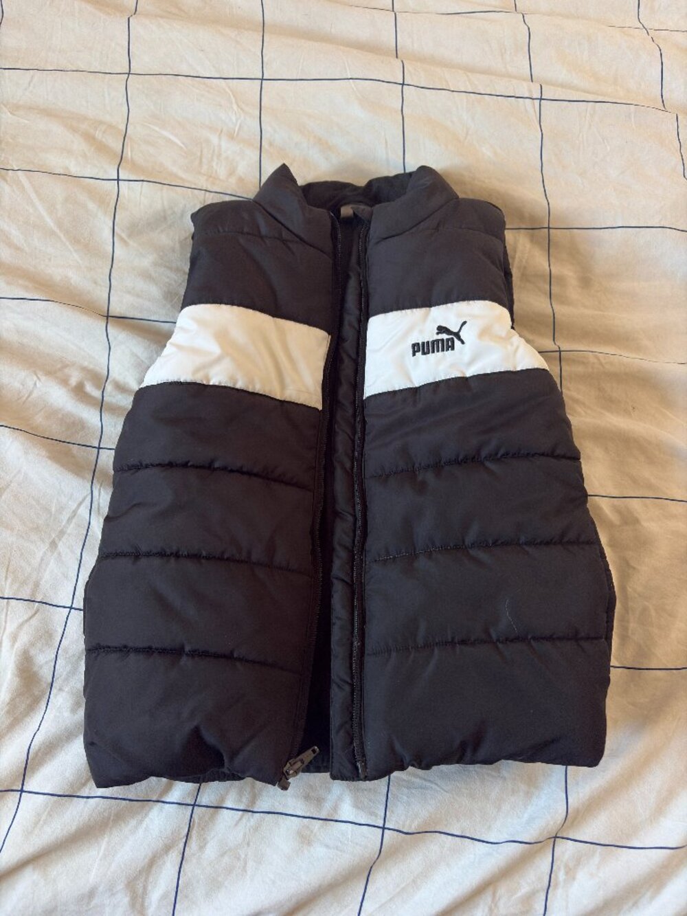 Puma Kids Winter Vest - Size 8 Kids - Black and White